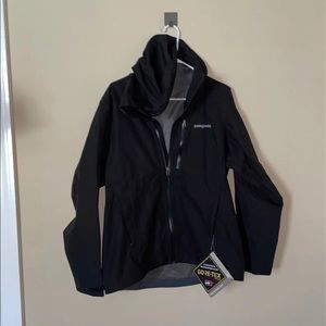 Patagonia black women’s Ascensionist jacket